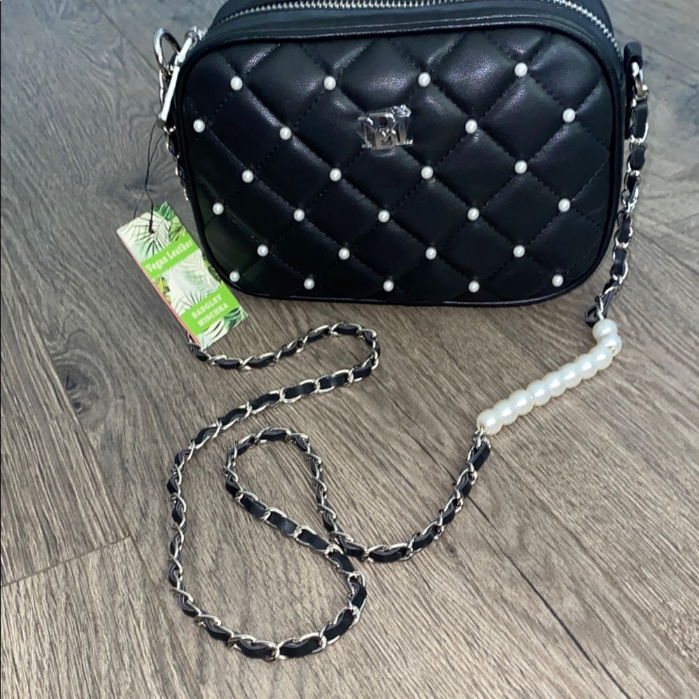 Badgley Mischka Black Quilted Crossbody Bag